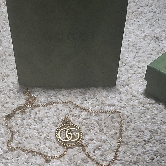 Gucci Gold Double G Rope-Trim Pendant Necklace - Picture 3 of 3